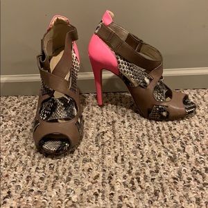 Joan&David Pink and Snakeskin heels
